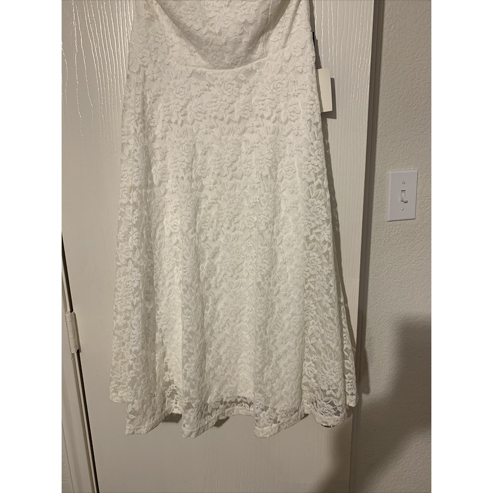 Lulus Women's Dress Fit And Flare Medium Snow White Floral Pattern NWT Sexy - Picture 3 of 11